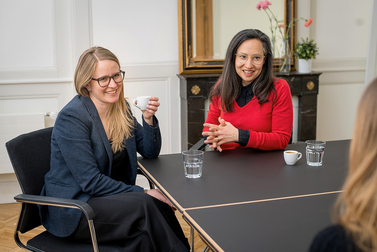 Noora Buser und Frederike Asael, zwei Managing Partner Impact Hub Bern, im Gespräch.